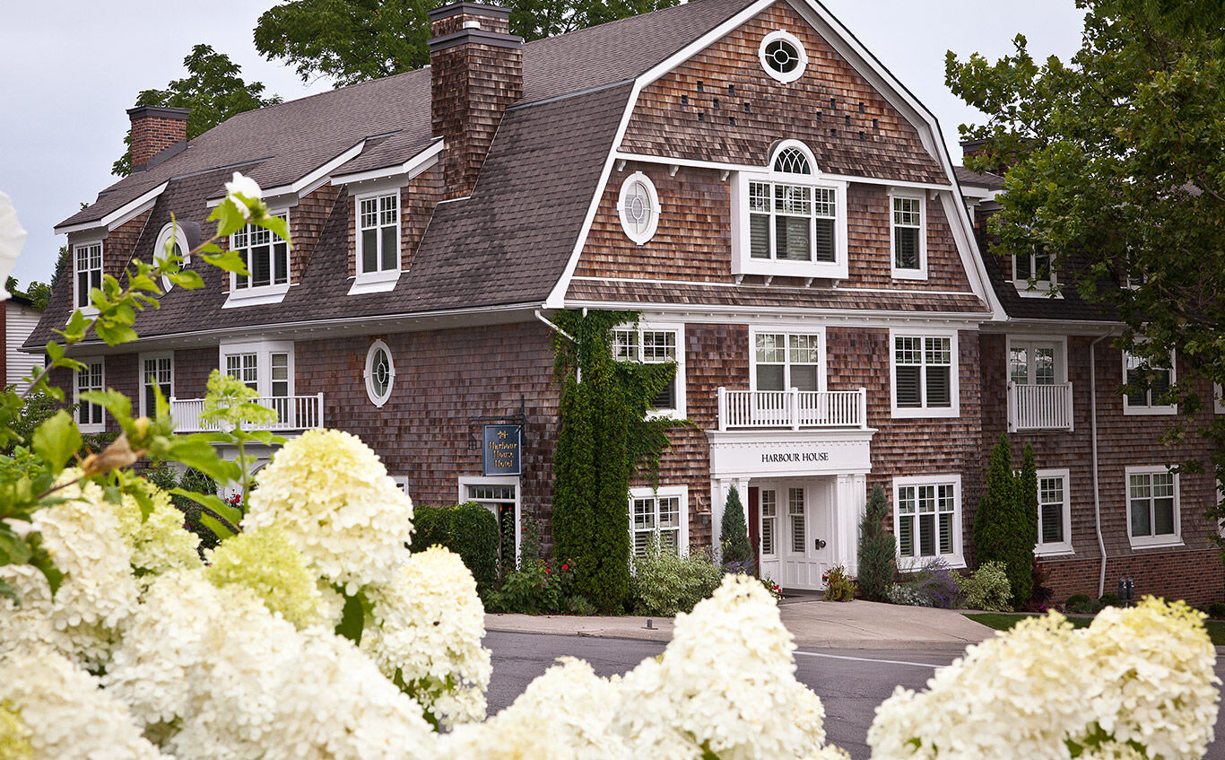 Harbour House Hotel Niagara-on-the-Lake Exterior photo
